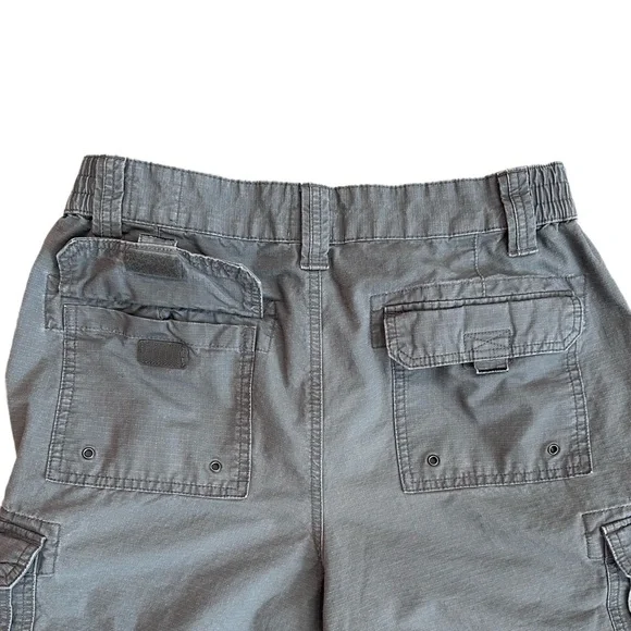 REDHEAD ~ Men’s Straight Leg Gray Cargo Utility Pants w/Zipper Fly size 33 x 32 - Picture 3 of 8